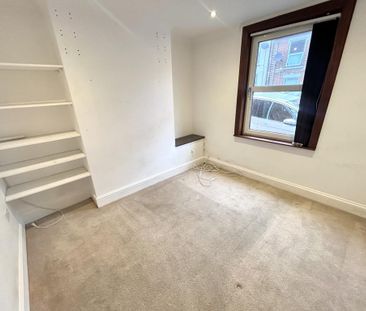 3 bedroom end of terrace house to rent - Photo 5