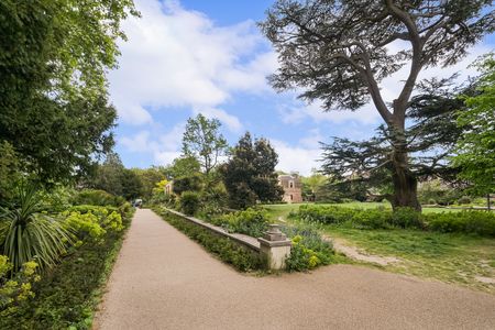 1 bed Flat To Let - Photo 2