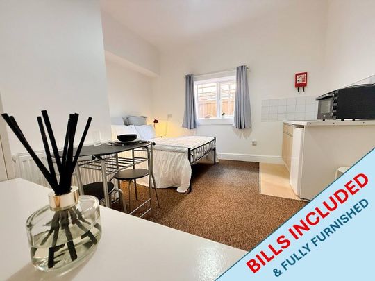 Studio to rent - Photo 1