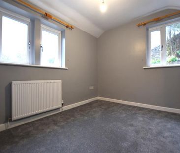 Elnor Lane, Whaley Bridge - Photo 1