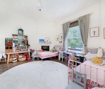 3 bedroom flat to rent - Photo 2