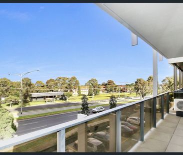 Modern Apartment Living in the Heart of Bundoora - Photo 4