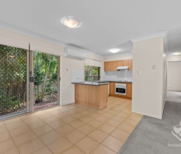 Spacious Townhouse in a Private Leafy Complex - Photo 5