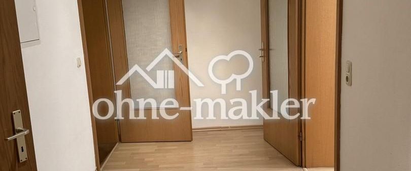 Schöne 2-Zimmer-Wohnung mit Einbauküche und Stellplatz! - Photo 1