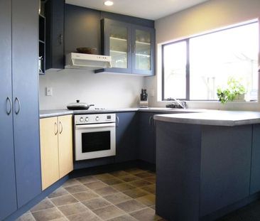 ELLERSLIE - 3 Bedroom House in a good location - Photo 1