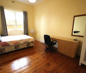 Adelphi Tce (H54), Glenelg – Room E - Photo 4