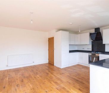 4 bedroom detached house to rent - Photo 5