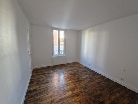 2 PIECES 49.72m² NANTERRE Ville - Photo 4