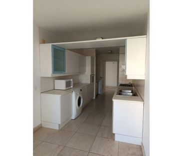 3 room luxury Flat for rent in Cascais e Estoril, Portugal - Photo 2
