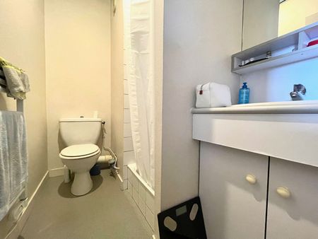 T1 Bis - RUE JEAN BART - 27.92 m² - Photo 2