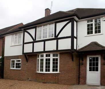 🚨Walking Distance To Cressex Business Park🚨 - Photo 1
