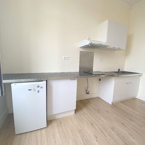 Location Appartement 1 pièce 27m² - Photo 2