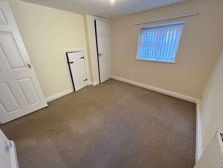 3 bedroom townhouse to rent - Photo 2