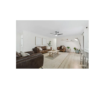 Renovated Family Sanctuary with Huge Entertaining Area and Sparklin... - Photo 3