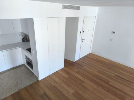 2 room luxury Duplex for rent in Lisbon, Portugal - Photo 5