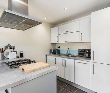 Ivory Court, Queen Mary Avenue, South Woodford, E18 - Photo 5