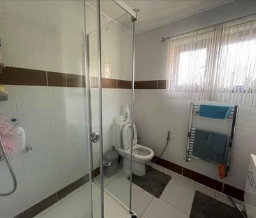 3 bedroom end of terrace house to rent - Photo 1