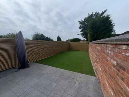 33a Sandy Lane, Wolverhampton, West Midlands, WV6 9EB - Photo 3