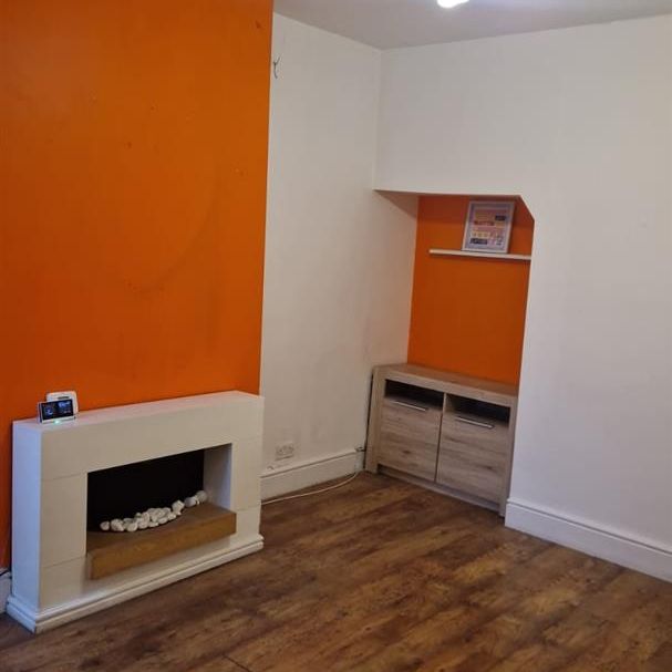 2 Beds - Terraced House - - Photo 1