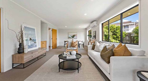 Spacious 4BR Home with Garden! - Photo 1