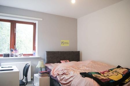 3 bedroom terraced house to rent - Photo 3