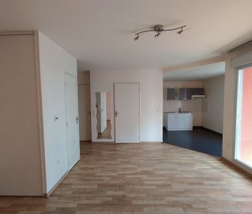 Location Appartement 1 pièce 41m² - Photo 4