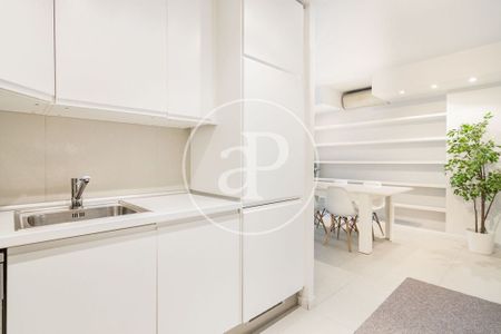 1 bedroom luxury Apartment for rent in Madrid, Autonomous Region of Madrid - Photo 2