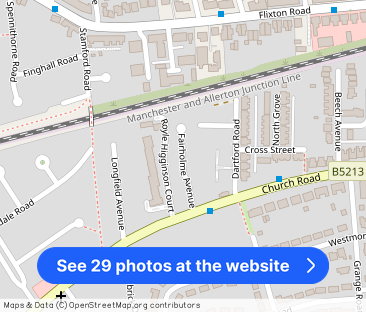 Urmston, Urmston, M41 - Photo 1