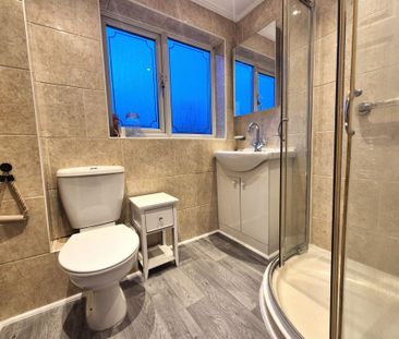 3 bedroom semi-detached house to rent - Photo 4