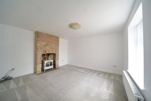 4 bedroom detached house to rent - Photo 1