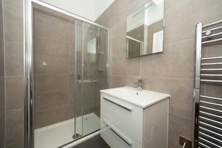 2 bedroom detached house to rent - Photo 2