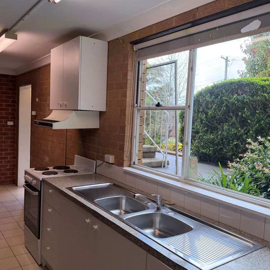 One bedroom flat in the heart of Castle Hill ~ - Photo 1