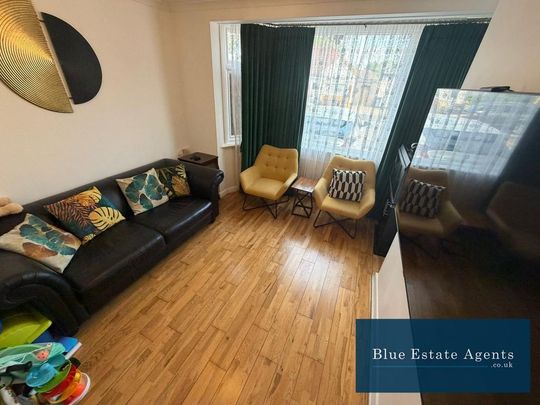 3 bedroom semi-detached house to rent - Photo 1