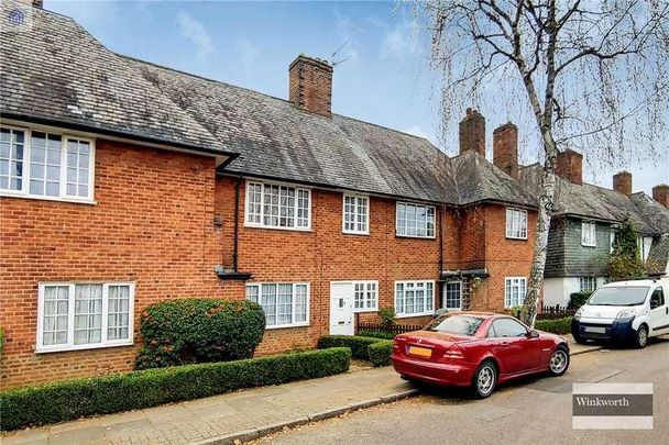 Roe Lane, Kingsbury, London, NW9 - Photo 1