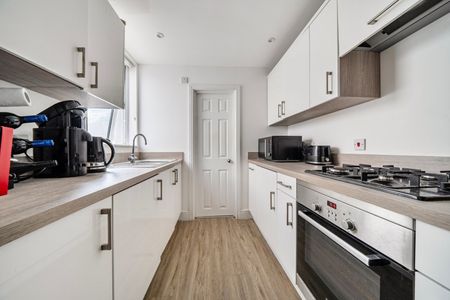 Priory Road, Chiswick, London, W4 - Photo 4