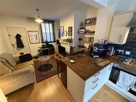 2 bedroom terraced house to rent - Photo 5