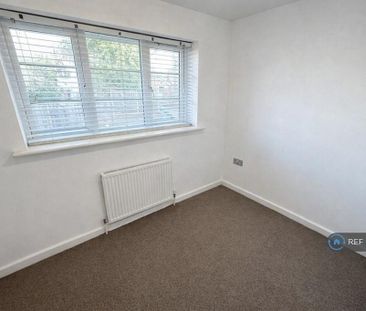 2 bedroom end of terrace house to rent - Photo 6