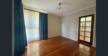 Perfectly Located Keilor Downs Home! - Photo 3