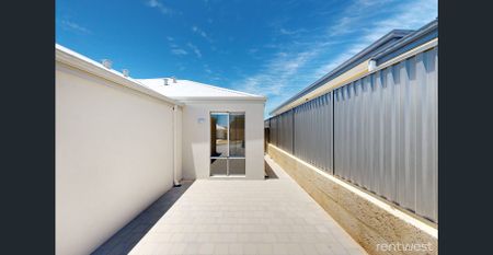 LOW MAINTENANCE LIVING! - Photo 3