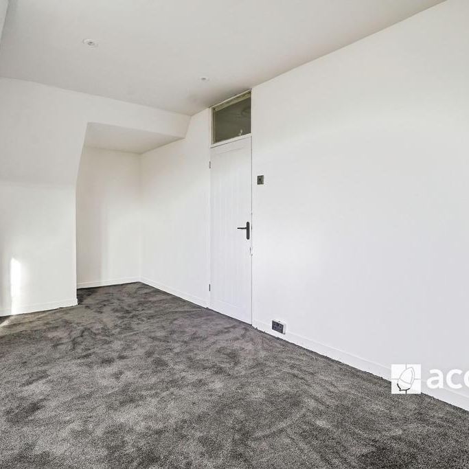 3 bedroom flat to rent - Photo 1