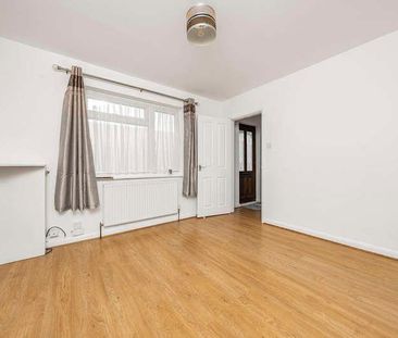 Orchard Waye, Uxbridge, UB8 - Photo 3