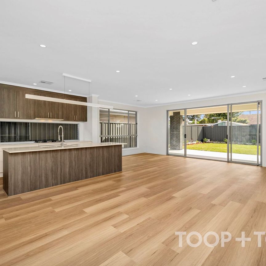 Stylish Family Home in Felixstow - Photo 1