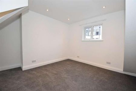 Whytecliffe Road South, Purley, CR8 - Photo 2