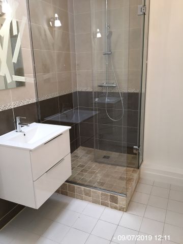Location Appartement 2 pièces 32m² PARIS 7ème - Photo 3