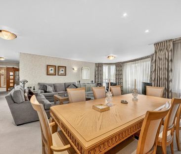 3 bedroom flat to rent - Photo 3