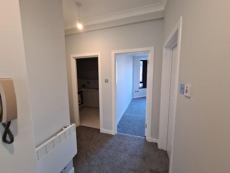 1 bedroom flat to rent - Photo 2