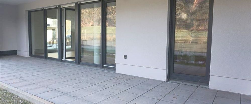 Trier: Wohnung in attraktiver Mosellage mit Einbauküche und großer Terrasse mit toller Aussicht. - Photo 1