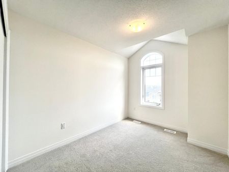 For Lease - 562 Hudson Crescent, Midland, Ontario - Photo 3