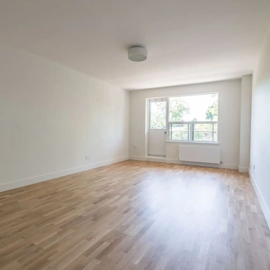 111 Lawton Boulevard — 1 Bedroom - unit 504 - Photo 1