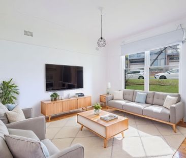 Two Bedroom House in a Prime Location - Photo 1